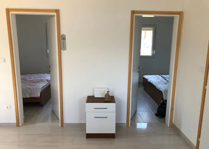 Mit Gruenem Garten Und Meerblick By Interhome Сasa de vacaciones *