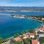 Mit Gruenem Garten Und Meerblick By Interhome Hébergement de vacances