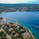 Hébergement de vacances Mit Gruenem Garten Und Meerblick By Interhome Šilo