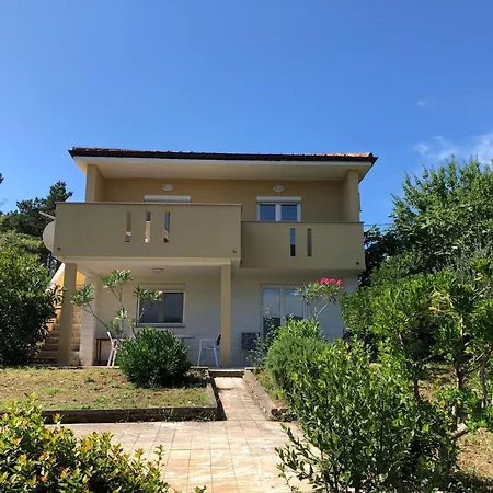Mit Gruenem Garten Und Meerblick By Interhome * Šilo